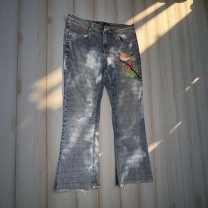 Vintage Crest Embroidered Bleached Blue Jeans Size 15/16 34x27 #228